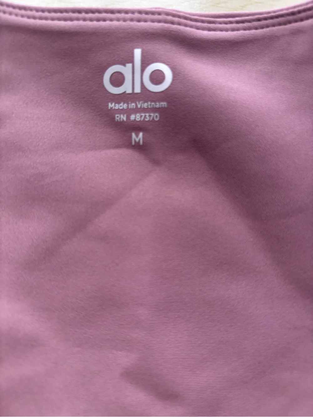 ALO Yoga Women's Dusty Rose Leggings and Matching Crop Top Set - Picture 5 of 7